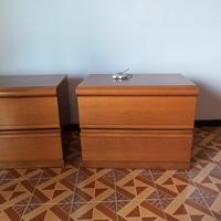  2 comodini in legno + 1 banco da camera in legno