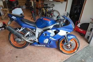 Yamaha r6  1999