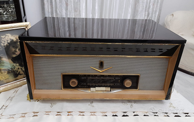 Radio/giradischi vintage Minerva modello Venezia