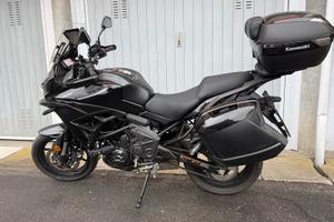 Kawasaki Versys 650 MY2026 – Full Black