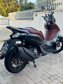 Beverly 350 Sport Touring