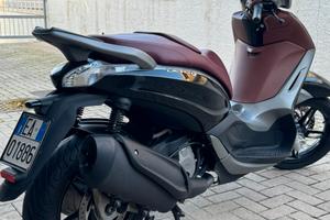 Beverly 350 Sport Touring