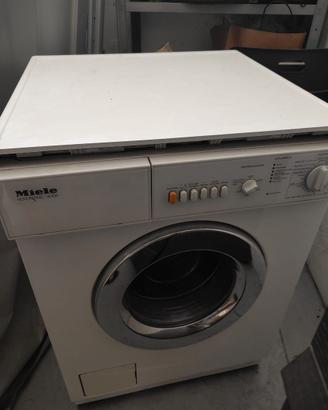 Lavatrice Miele  Novotronic W830