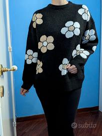 Maglione nero fiori - tg unica oversize nuovo