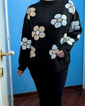 Maglione nero fiori - tg unica oversize nuovo