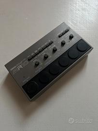 Yamaha MR-10 Drum Machine