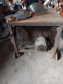 Sega circolare trifase