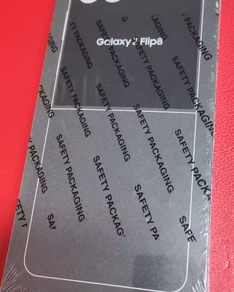 Samsung Galaxy Z Flip8 – 256GB  NUOVO