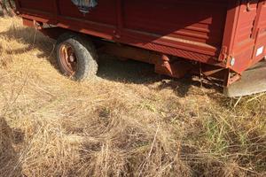 carrello agricolo ribaltabile trilaterale 