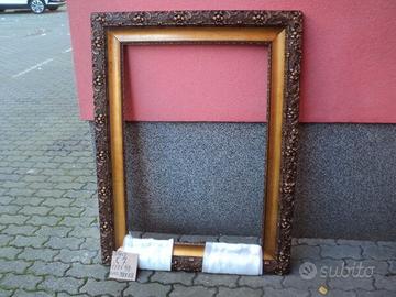 cornice depoca antica