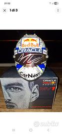 Casco 1/2 Max Verstappen autografato a mano.
