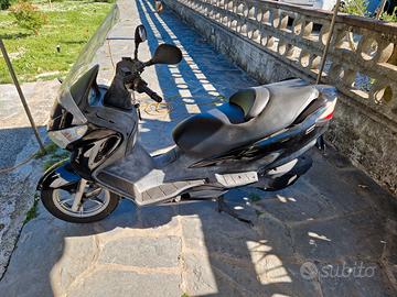 Suzuki Burgman 200