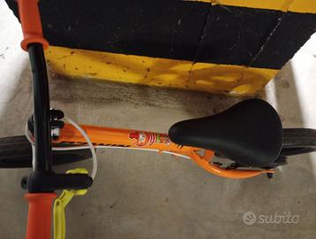 Bicicletta bambino per equilibrio