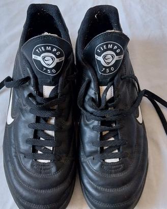 Scarpini da calcetto