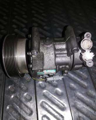 Compres clima RENAULT NEW TWINGO 1150cc benz 2013