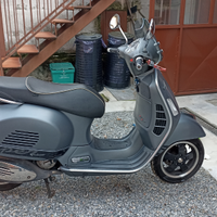 Vespa 300 gts