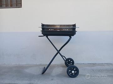 Barbecue da giardino con ruote