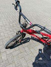 Bmx bicicletta