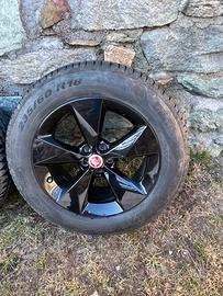 Jaguar Epace cerchi originali e gomme