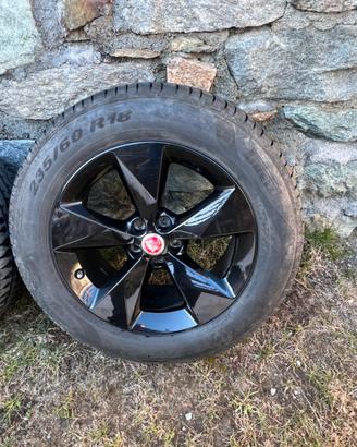 Jaguar Epace cerchi originali e gomme