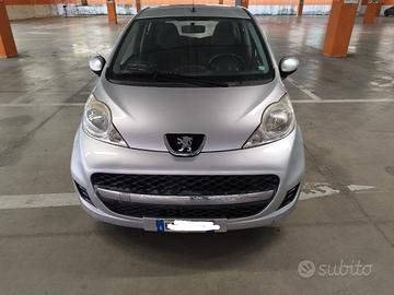 Peugeot 107 (1.0 benzina)5 porte 2010