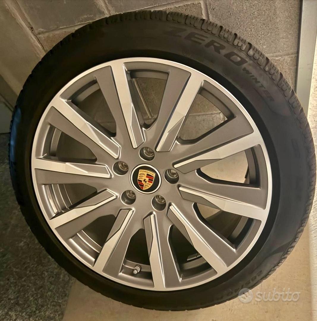 Cerchi originali Porsche con gomme invernali