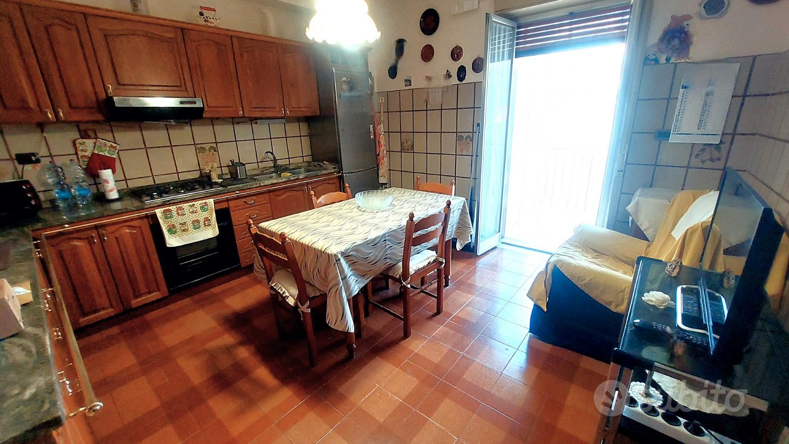 Appartamento – Giarre, Peri, Macchia - Altro
