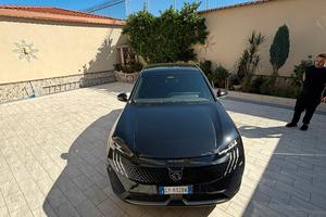 Peugeot  3008 nera ultimo modello