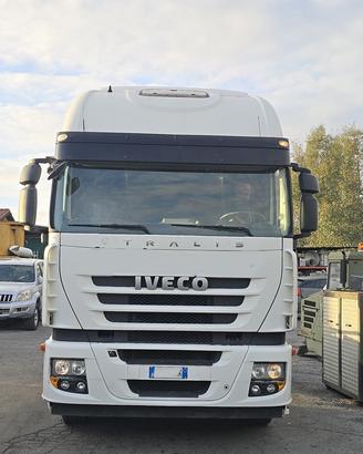Trattore stradale iveco stralis 450