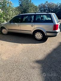 VOLKSWAGEN Passat SW