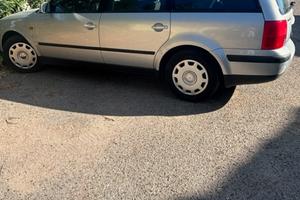 VOLKSWAGEN Passat SW