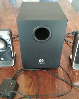 Casse Logitec modello LS21 2.1 con subwoofer e 2 s