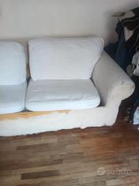 questo vecchio divano Ikea ,che contiene un letto