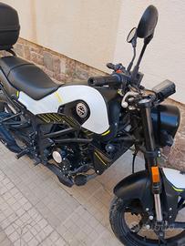 Benelli leoncino 125