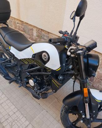Benelli leoncino 125