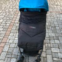 Passeggino leggero pieghevole tenuto benissimo