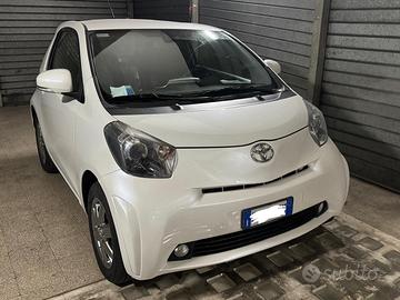 Toyota IQ 1.0 CVT LOUNGE - Febbraio 2013