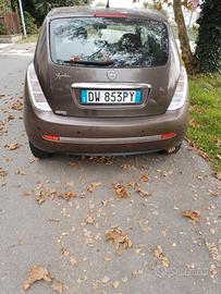 Lancia y anno 2008 km 100.000