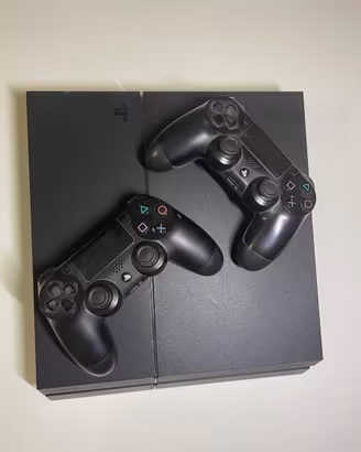 PlayStation 4 PS4 + 2 Controller - Come nuova!