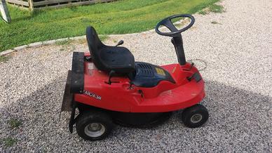 trattorino tagliaerba