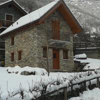 Tipica baita ai piedi del Monte Rosa