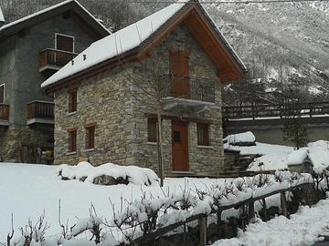 Tipica baita ai piedi del Monte Rosa