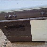 cucina 4 fuochi con forno