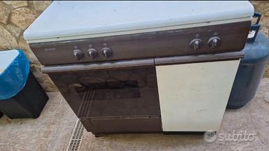 cucina 4 fuochi con forno