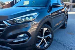 hyundai TUCSON ANNO 2015 2.0 DIESEL cambio automat