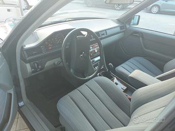 Mercedes Benz  W124, 200,230,300 CE