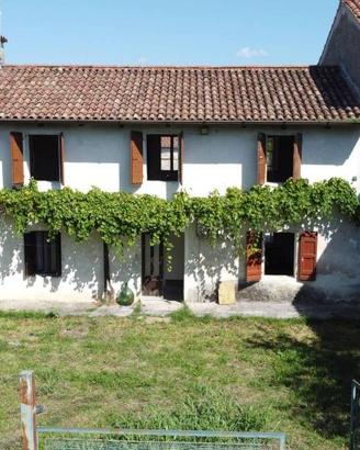 Rustico / Casale di 240 m² con più di 5 locali a P