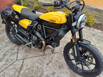 Ducati Scrambler 800 Full Throttle come nuova