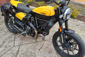 Ducati Scrambler 800 Full Throttle come nuova
