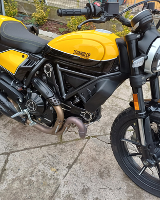 Ducati Scrambler 800 Full Throttle come nuova